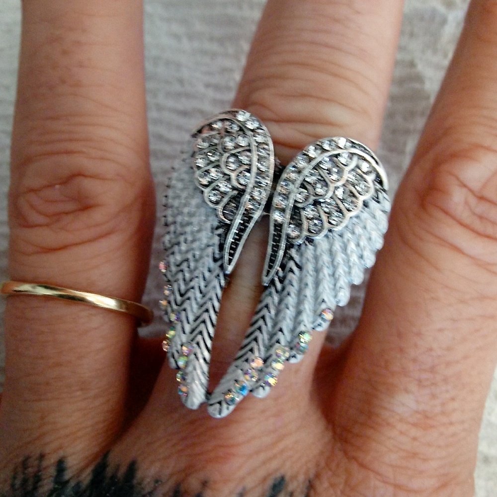 🎅Angel Wings Ring - Picture 3 of 4